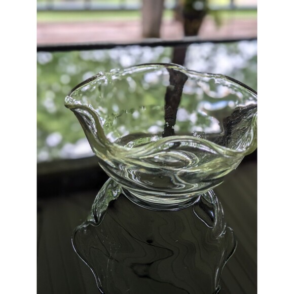 Vintage Clear Glass Dip/Dessert Bowl Yellow Tint Scalloped Edges MCM 5.25 inch - Picture 10 of 12